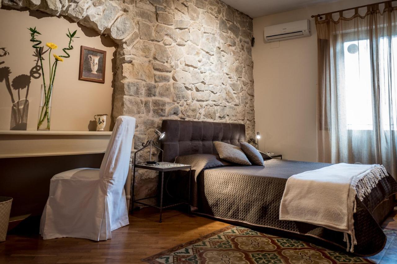 Palazzo Cosentino Bed and Breakfast Caltanissetta Buitenkant foto
